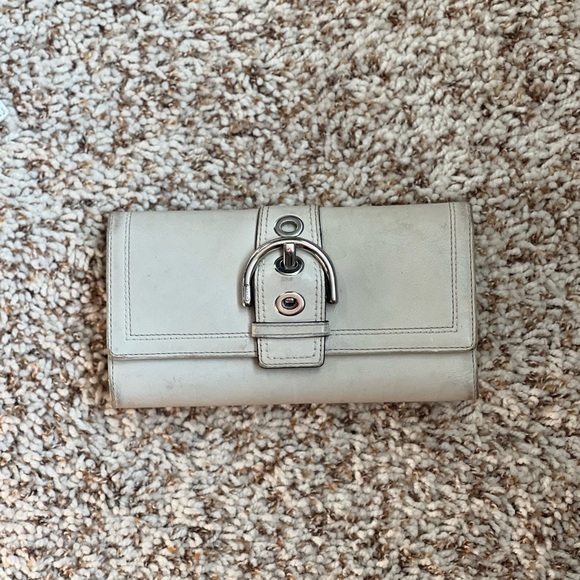 Coach Off White Ivory Signature Hobo Bag and Leather Buckle Wallet - Picture 6 of 8